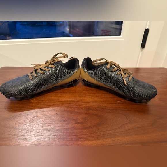 DSG Speed Viper outdoor soccer cleats, youth size 1.5 - Picture 7 of 8